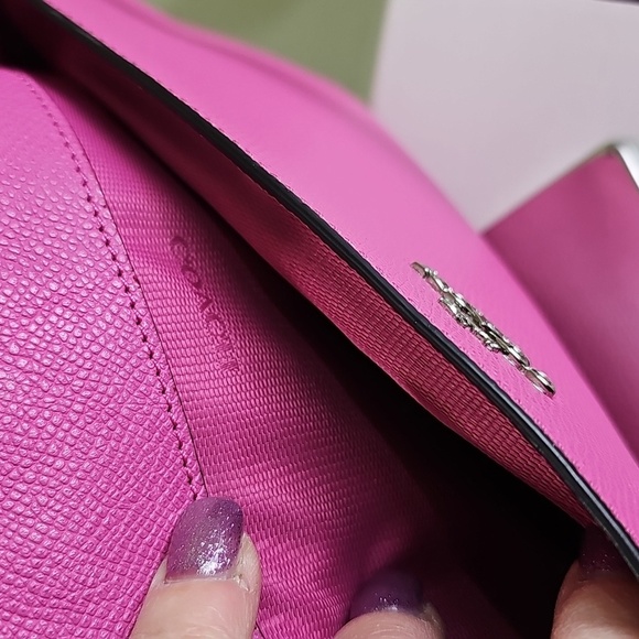 Coach 52377 Authentic Bubblegum Pink Crossgrain Leather Swingpack Crossbody  EUC - Picture 5 of 16